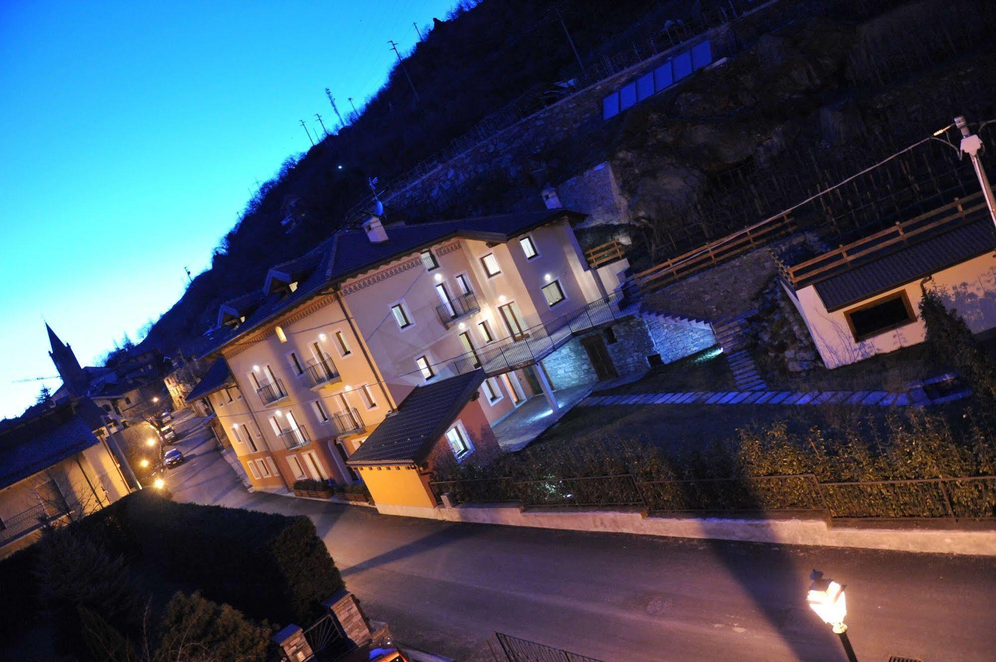 Вилла Au Berceau Du Bien-Etre Chambave Экстерьер фото