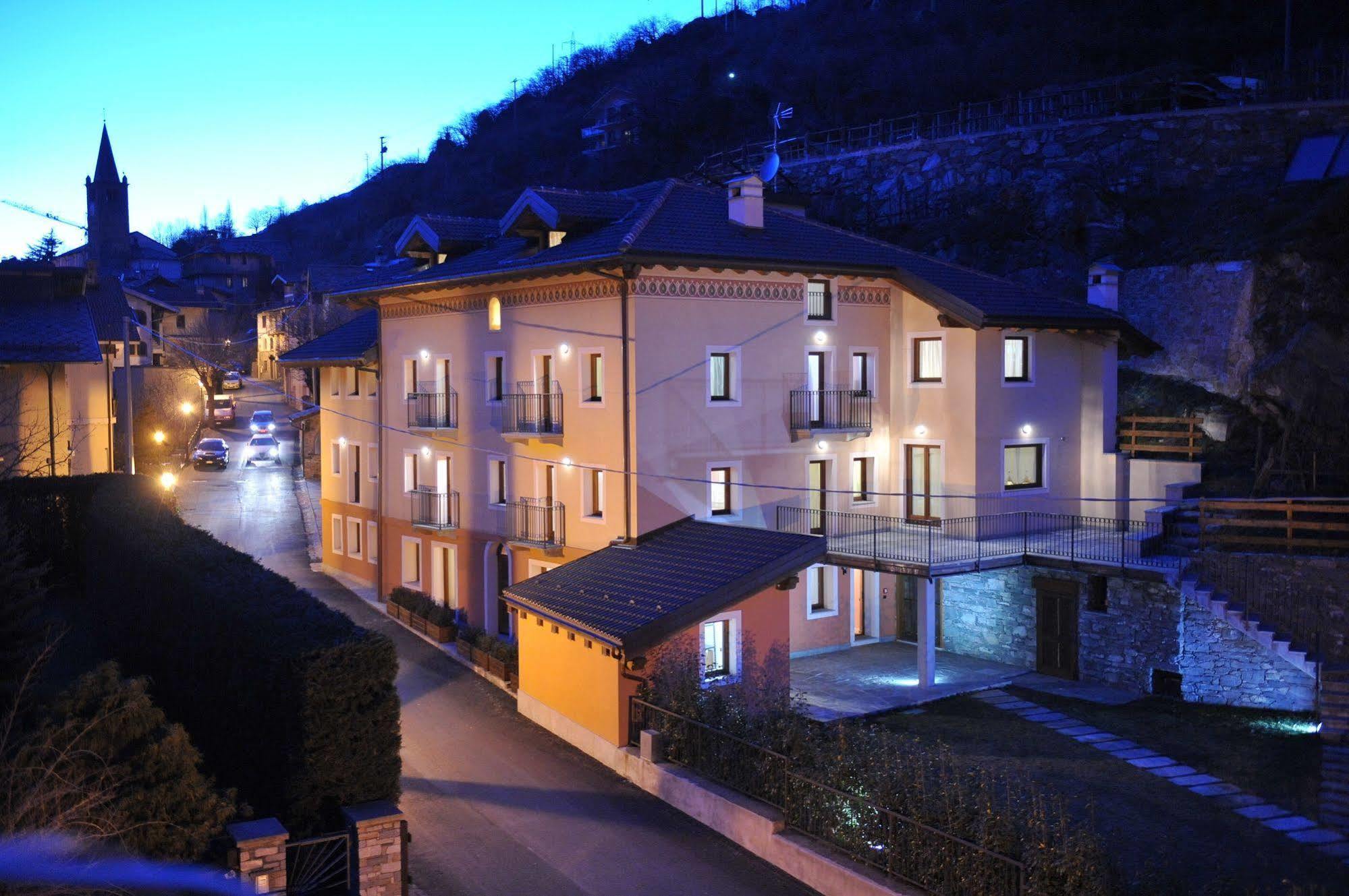 Вилла Au Berceau Du Bien-Etre Chambave Экстерьер фото